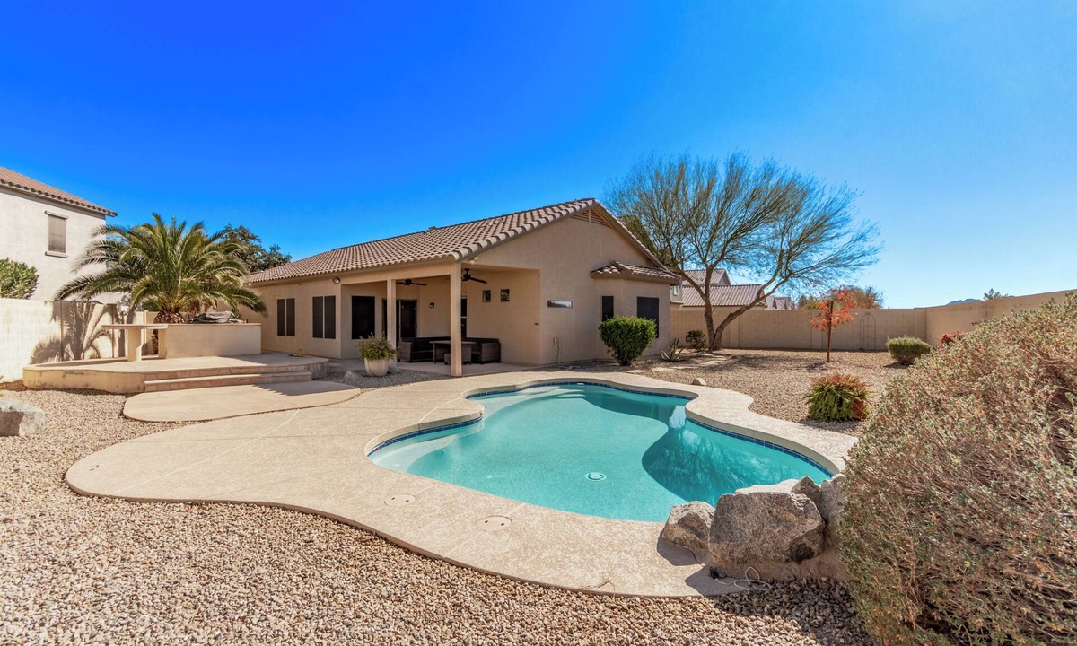 San Tan Valley House | Charming 3-bedroom house with Pool in Queen Creek Arizona!