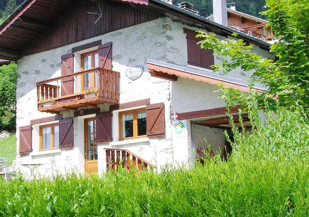 Champagny-en-Vanoise Ski Chalet | Charming Chalet in Champagny en Vanoise near Ski Area