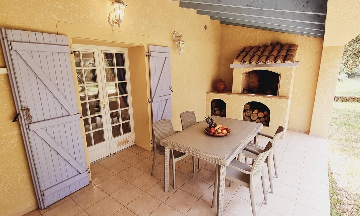 Sartene Apartment | Charming studio in Murta