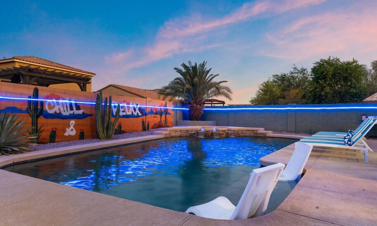 Tamaron House | Chill & Relax | Pool + Spa + Game Room + Firepit