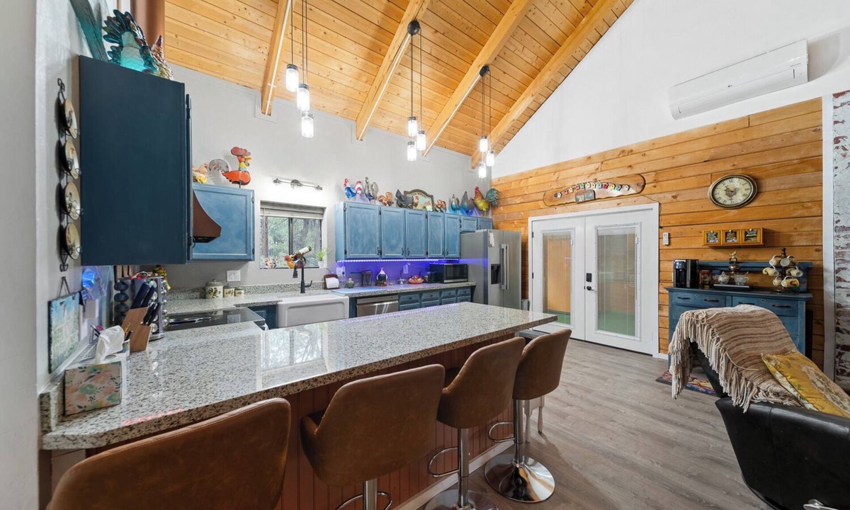 Torreon Cabin | Clucking Awesome Cabin - Our Nest is Your Nest