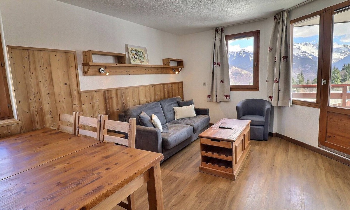 La Perriere Apartment | Comfortable 2 Rooms + Cabin, Pets Allowed, Ski-in/Ski-out