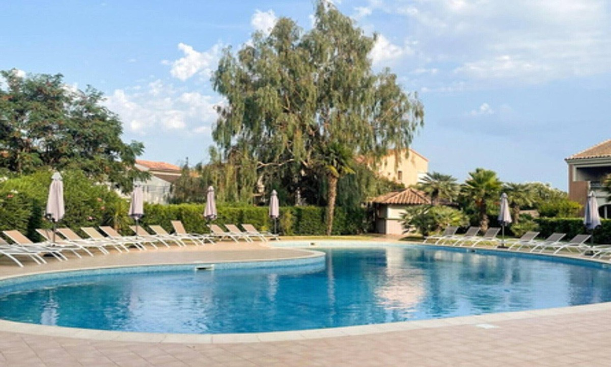 Bravone Apartment | Comfortable Seaview Stay for 8
