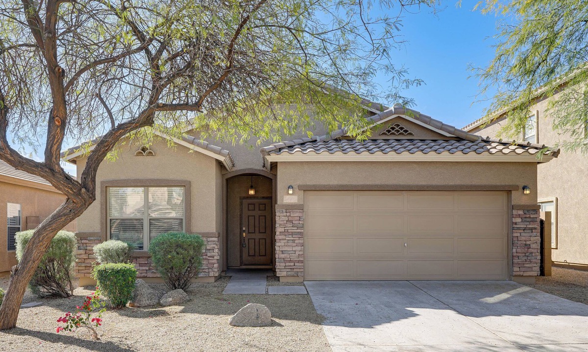 San Tan Valley House | Community Perks! Golfer’s Oasis in San Tan Valley