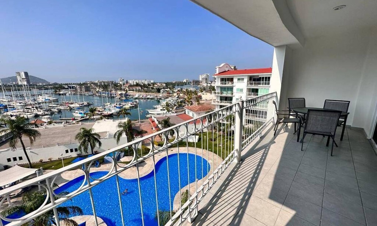 Marina Mazatlan Hotel | Condos Puesta DS ByTrvl2hm
