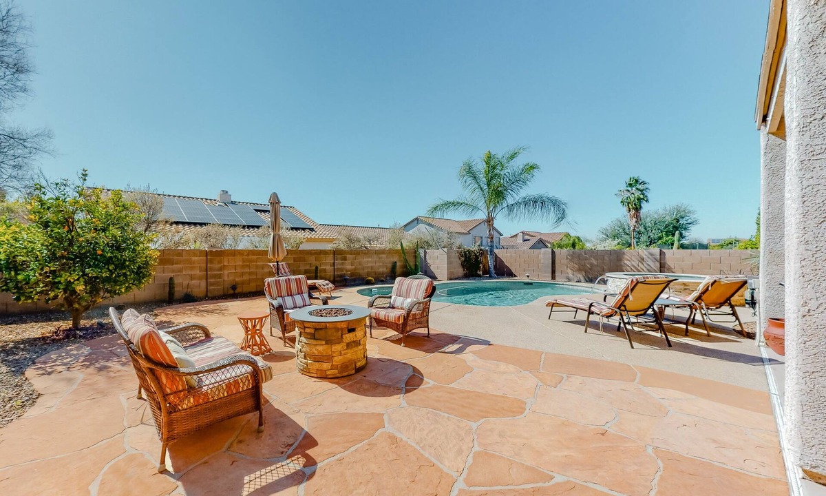 Rancho Vistoso House | Contemporary & comfortable home with a pool, WiFi, washer/dryer & central air-conditioning