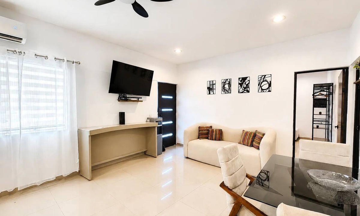 Los Ramblases Apartment | Cozy 2BR/1BA Rooftop Terrace Near Malecón