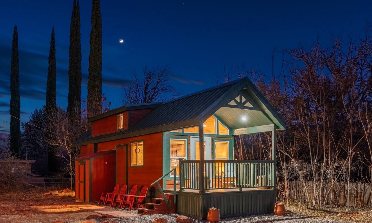 West Sedona Cabin | Cozy Tiny Cabin | Near Sedona Hiking & Uptown