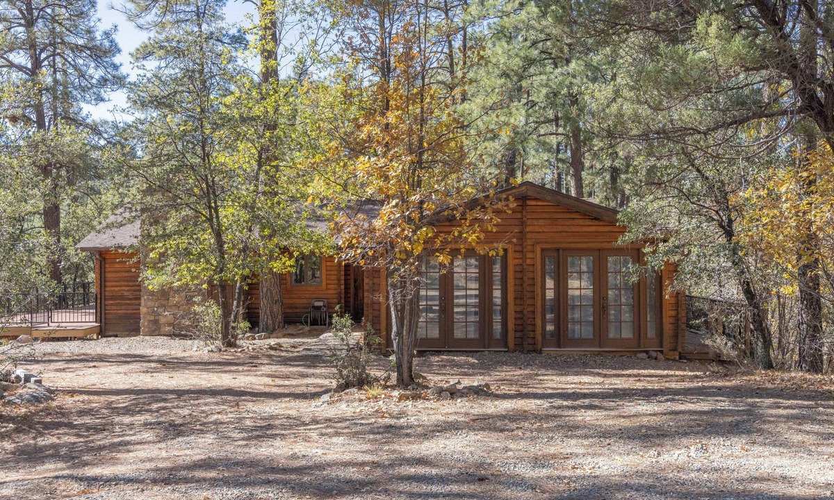 Prescott Cabin | CozyCreekCabin-Treehouse-Large Deck-Mountain Home