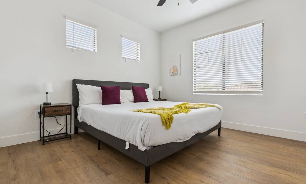 Glendale Sports and Entertainment District Apartment | CozySuites Glendale by the stadium with pool! 24