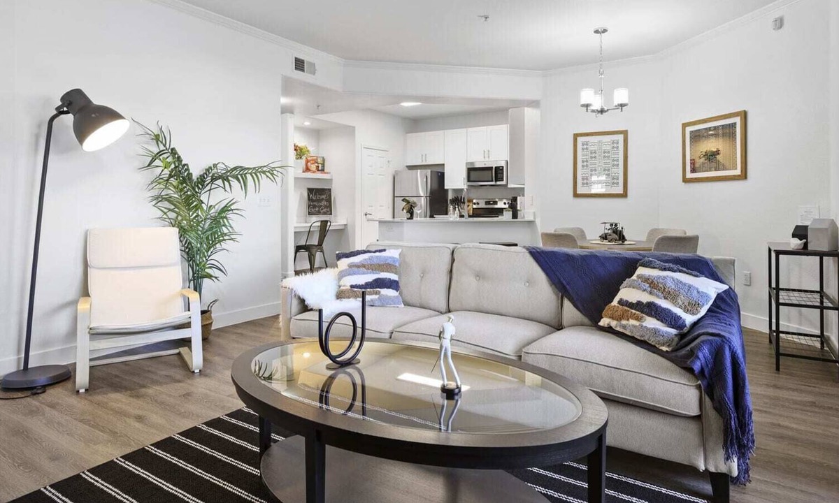 Glendale Sports and Entertainment District Apartment | CozySuites Glendale walk to stadium w/ pool & gym!