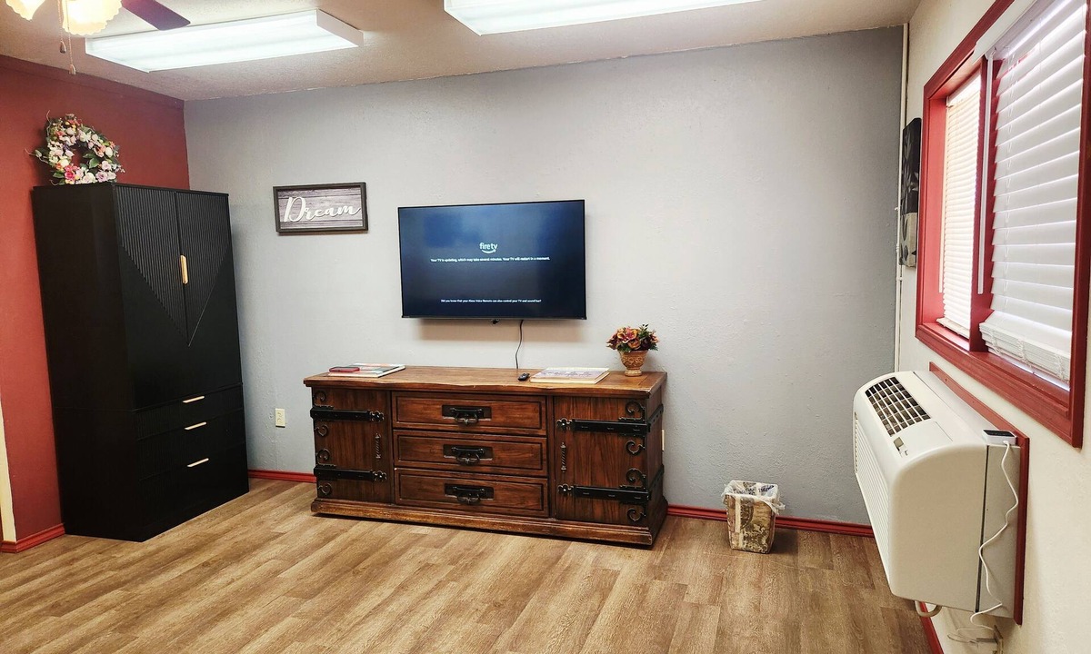 Show Low Apartment | Cute cozy 1-bedroom apartment in welcoming white mountain lakes with WiFi, AC