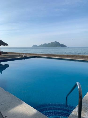 Zona Dorada Apartment | Departamento en Mazatlan zona dorada a PIE DE PLAYA