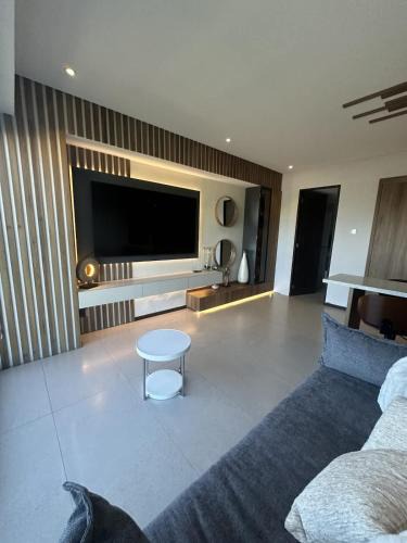 Americana Apartment | Depto 6 person Alberca Gym Cowork Estacionamiento