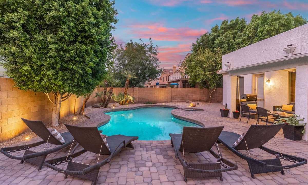 Dave Brown Arabian Estates House | Desert Escape Minutes from Shopping, Dining & Golf