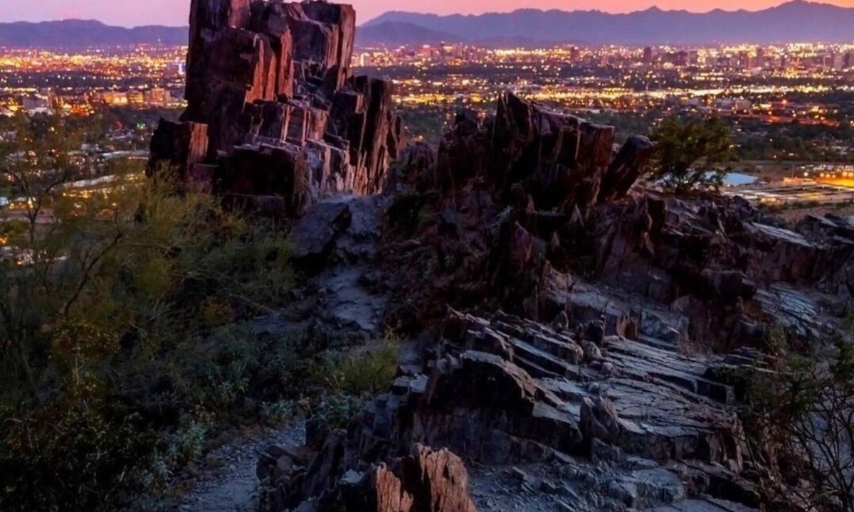 Hillside Homes House | Desert Oasis- 4 Bedroom Family Friendly Mountainside Gem with Pool