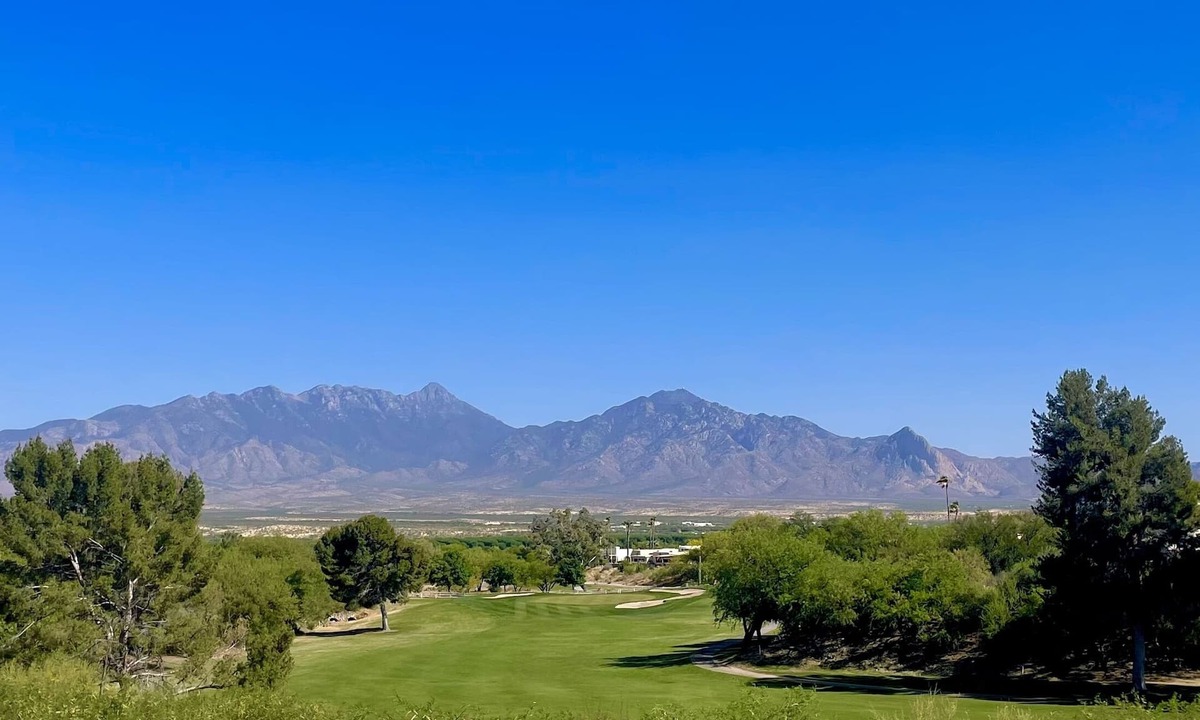 Desert Hills Estates House | Desert Oasis