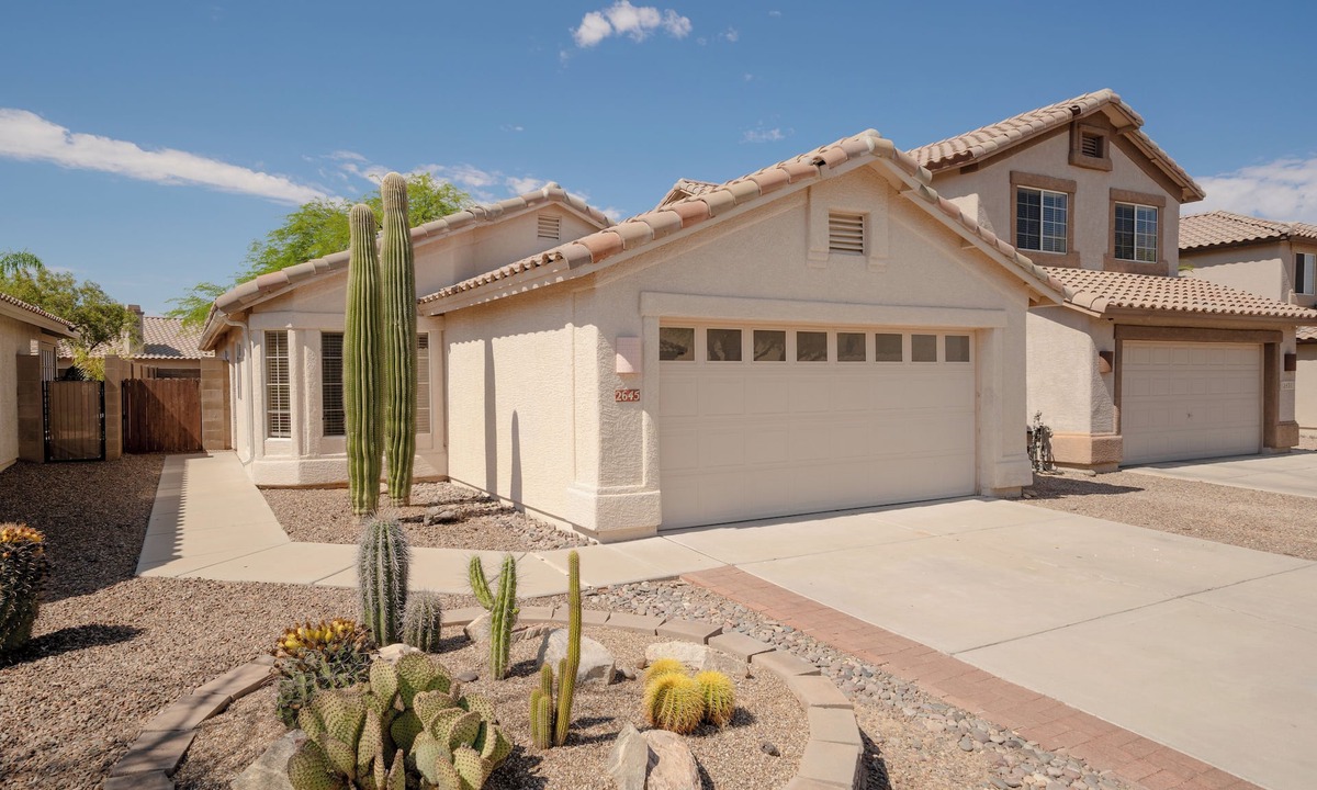 The Bluffs House | Desert Retreat near Oro Valley