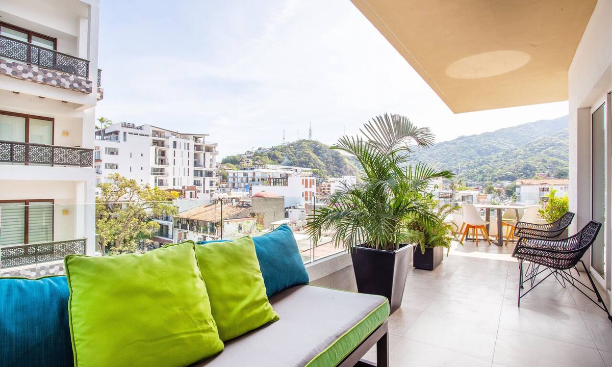 Emiliano Zapata Condo | Designer Corner Condo at Zenith in the Heart of Vallarta, Zona Romantica