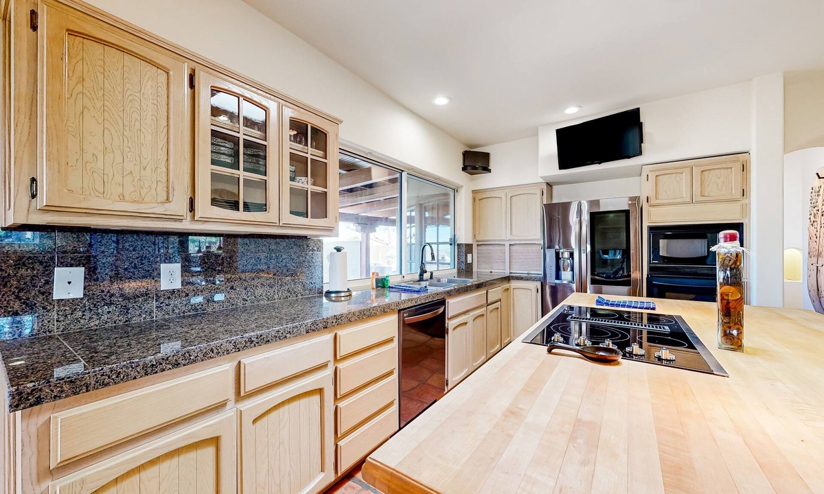 Desert Hills House | Dog-friendly oasis home with a private pool, pool spa, putting green, & W/D