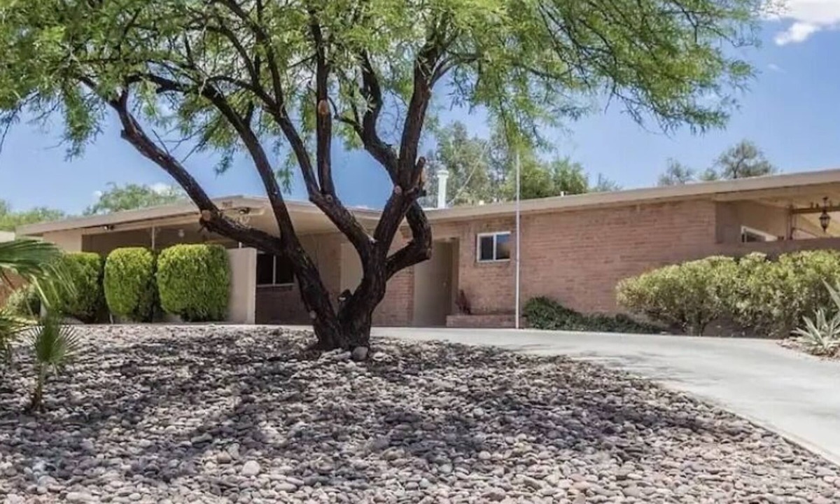 El G.H.E.K.O. House | Don’t pay full price if you only need one room. SEE NOTES pool, whole house