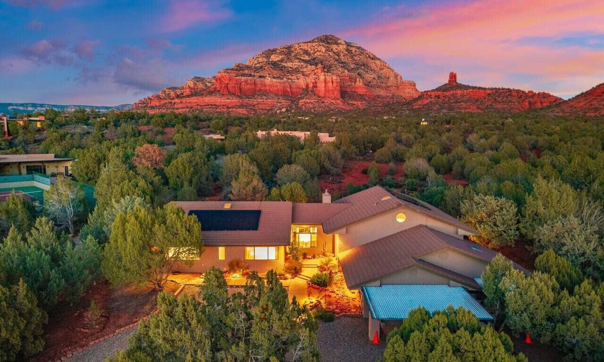 West Sedona House | Dry Creek Escape, Hot Tub, Views, Fireplaces
