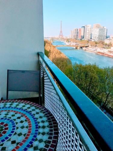 Auteuil Apartment | EIFFEL TOWER PENTHOUSE