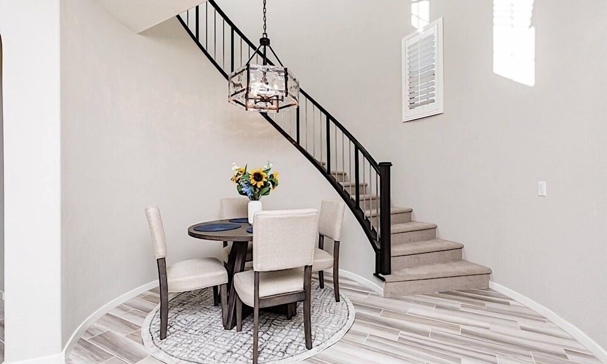 Desert Ridge Condo | Elegance at Desert Ridge - Spacious Townhome