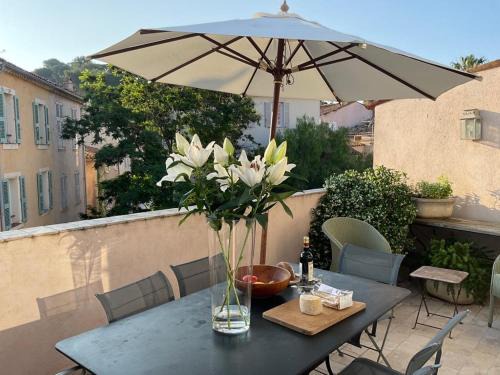 Old Town Apartment | Elegant flat central Saint Tropez with terrace