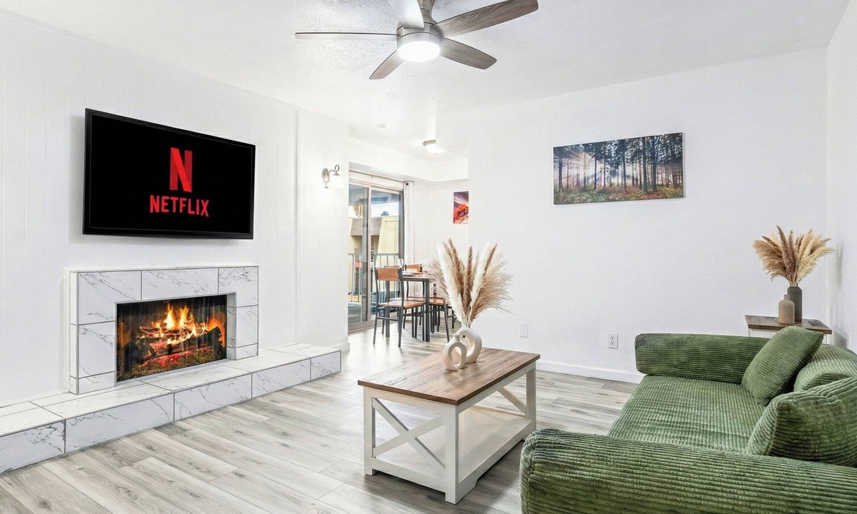 Tucson Apartment | Elegant Full Apt 2br/2b w/Pool & bbq