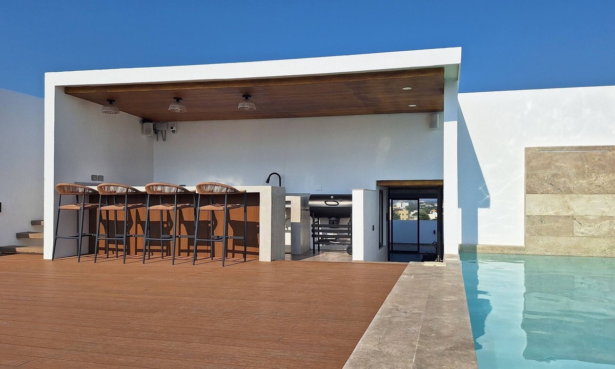Puerto Juarez Apartment | Elegant studio in the center PlayaDelCarmen top floor with pool and nice view