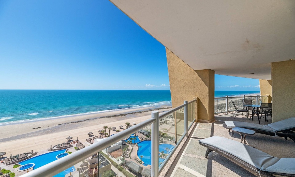 Puerto Penasco Condo | Encanto Living 1103 -3BR by Kivoya