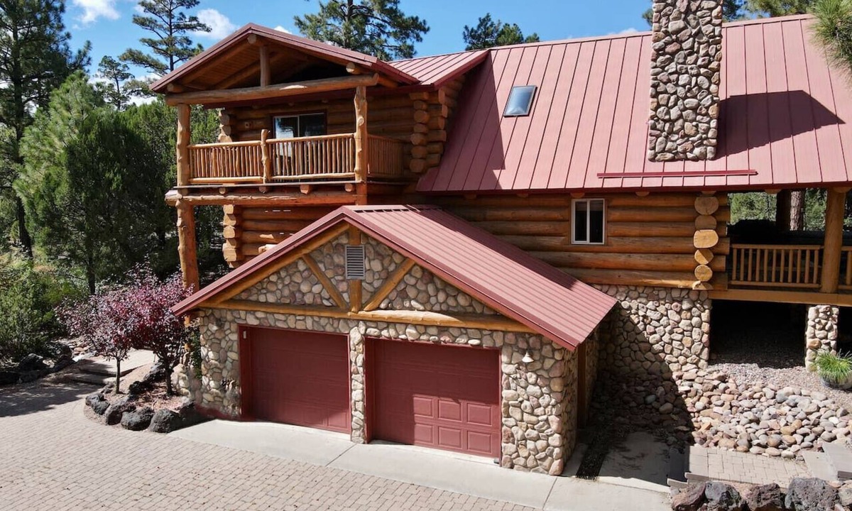 Torreon Cabin | EV Charger CHK IN/OUT 1PM Incredible Log Home in Gated Torreon with Hot tub