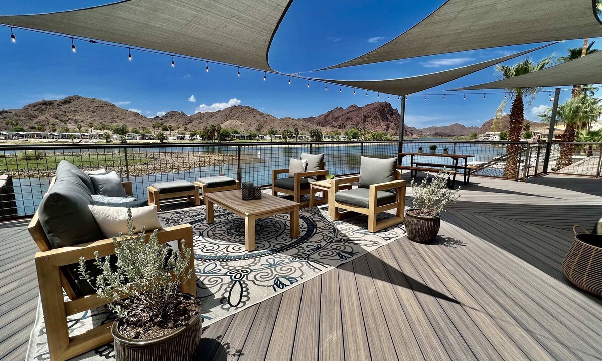 Parker Strip House | Everything & More at River Front 95! Dock, Bar