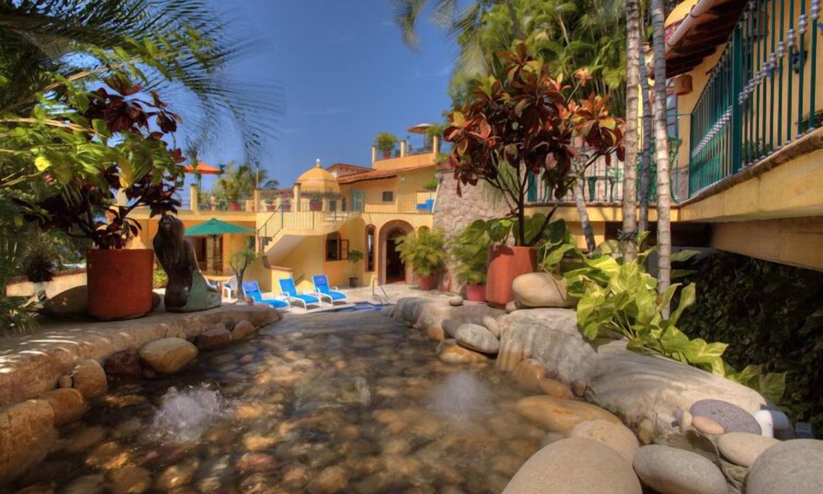 South Shore Hotel Area Villa | Exceeds Your Expectations - Beautiful Boutique Mexican Villa