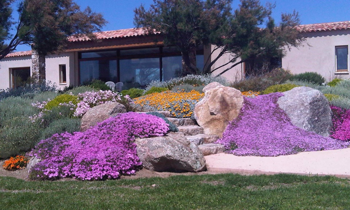 Marine de Davia Villa | Exceptional double sea view, 100m from a sandy beach, in 3000m2 garden