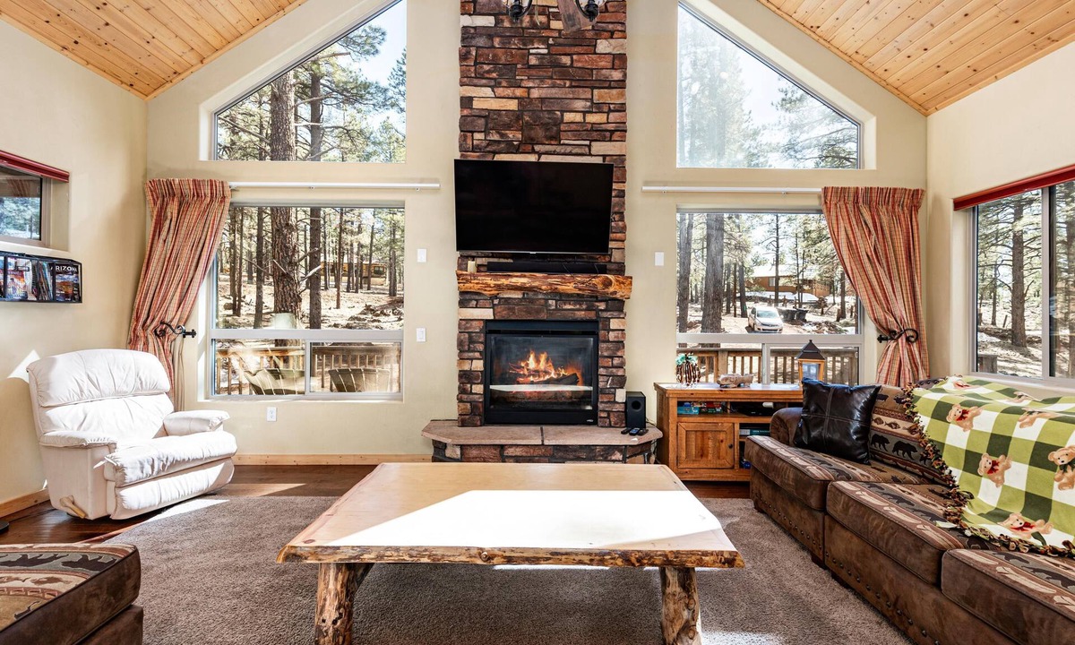 Williams Cabin | Experience Luxury near Williams & Grand Canyon: Your Cool Mountain Getaway!