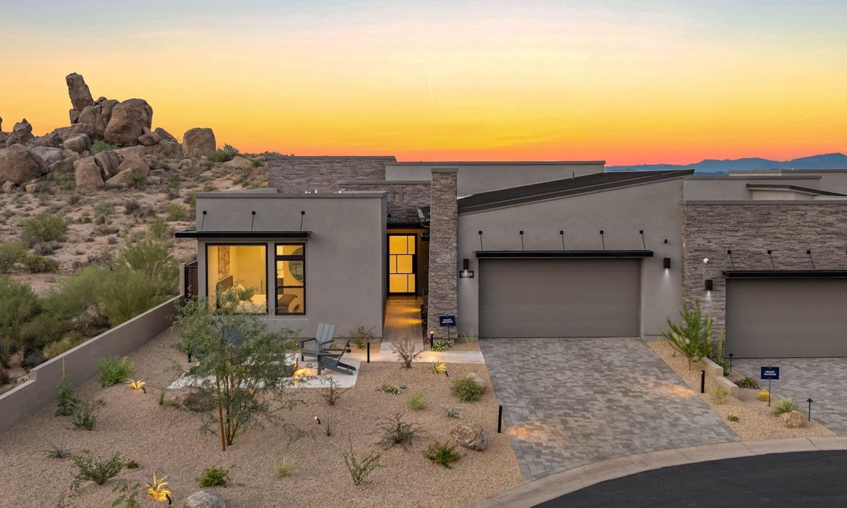 Goldie Brown Pinnacle Peak Ranch House | Exquisite Luxury 3BR/3.5BA house in Coveted Sereno Canyon in North Scottsdale
