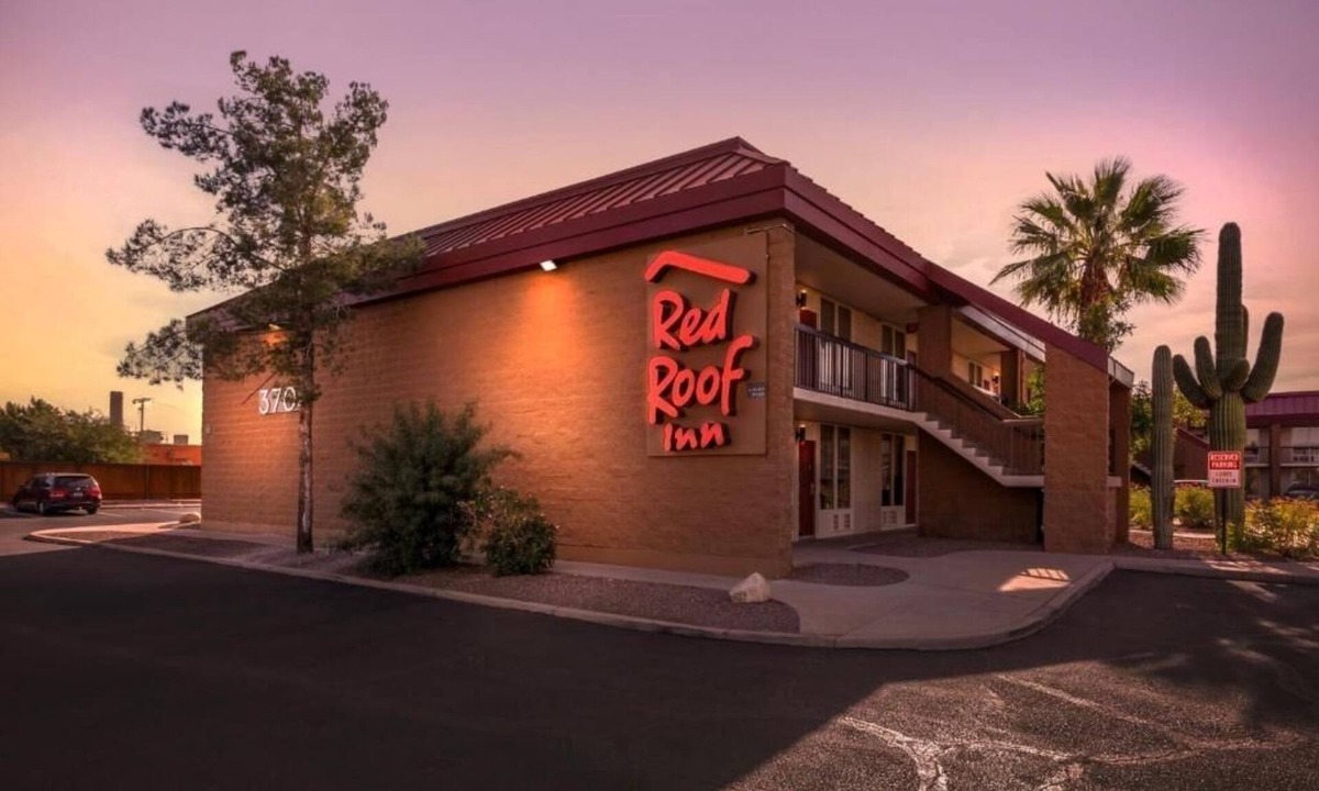 Tucson Hotel | Family-Friendly + Affordable Stay Near Pima Air & Space Museum