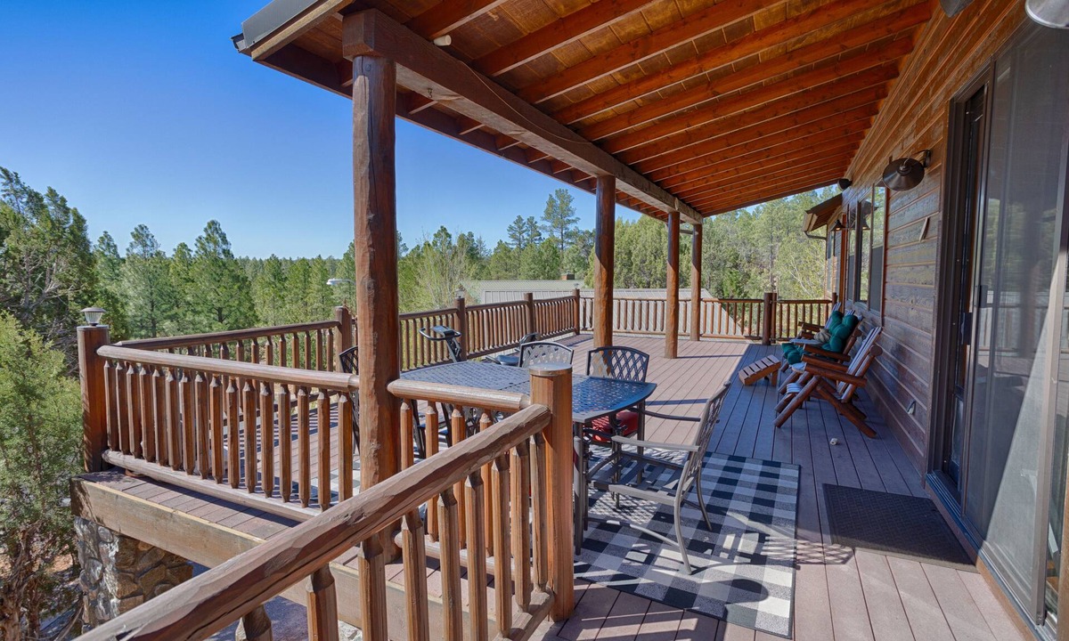 Show Low Cabin | Forest Views Fenced for Kids and/or Dogs, AC/Great Wi-Fi/DirectTV/Grill/Laundry