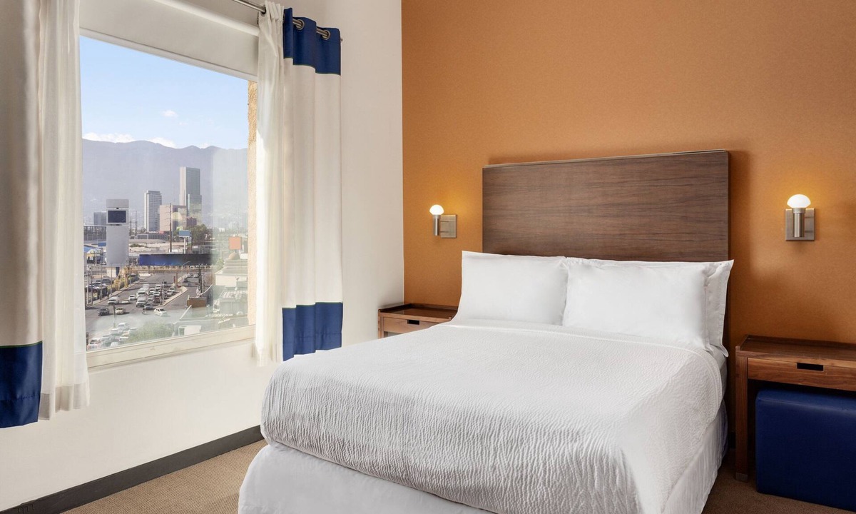 Monterrey Hotel | Four Points by Sheraton Galerias Monterrey