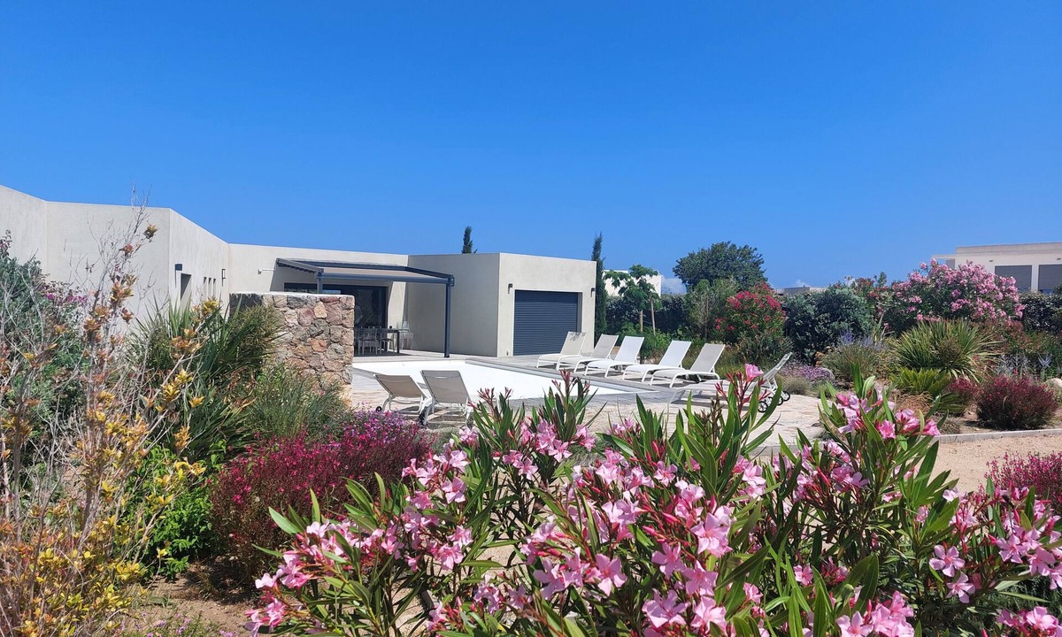 Marine de Davia Villa | Frelma Casa Villa