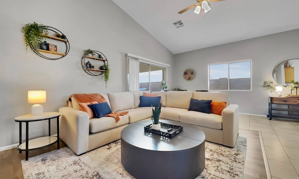 Maricopa House | Golf Community w/Private Pool! Super Clean.