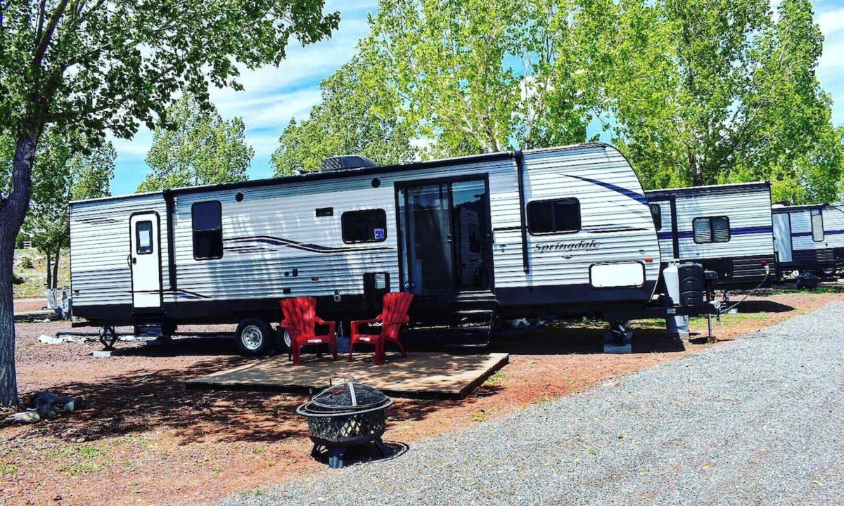 Williams Apartment | Grand Canyon RV Glamping Luxury Suite (Glamping Getaway)