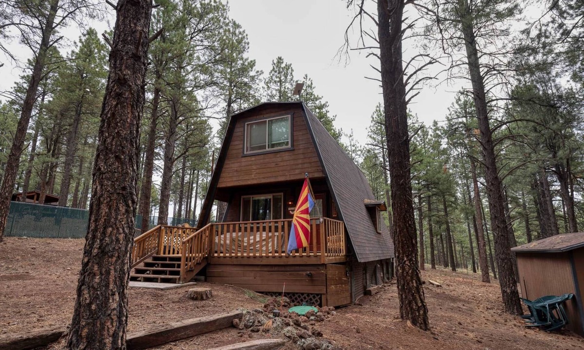 Williams House | Grand Gateway Cabin | 1-Acre Pine Retreat, Rt. 66