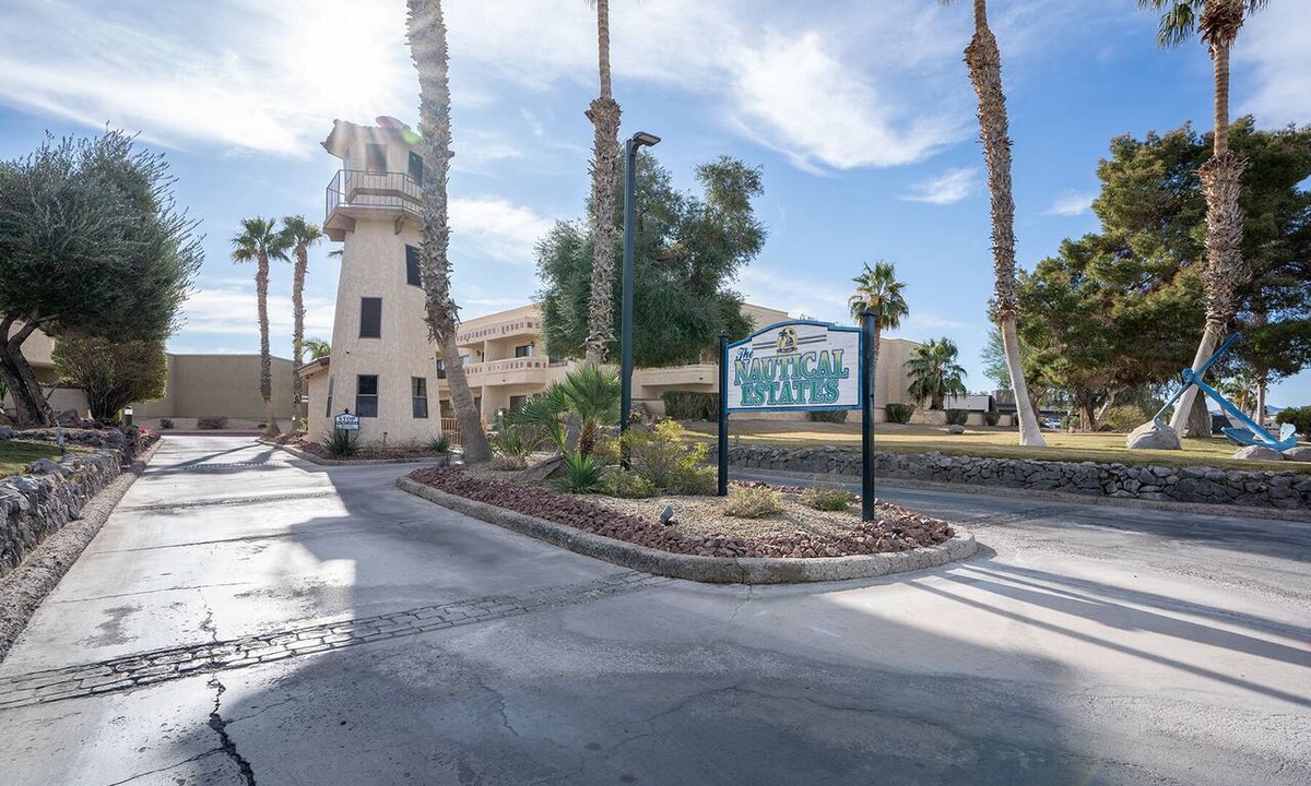 Lake Havasu City House | Great Townhome on the Island.Launch your boat in minutes