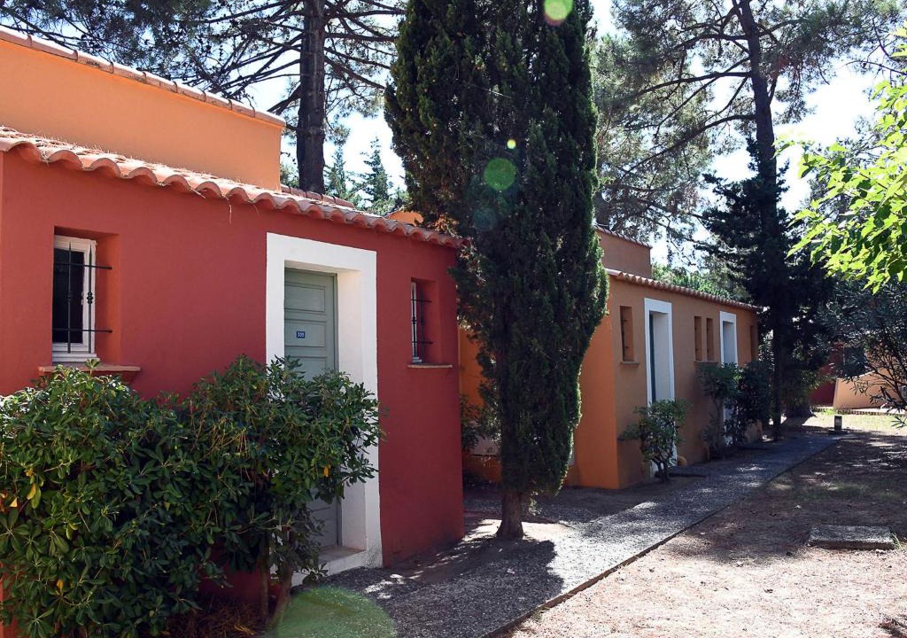 Pineto House | Holiday Home Studio cabine Type B by Interhome