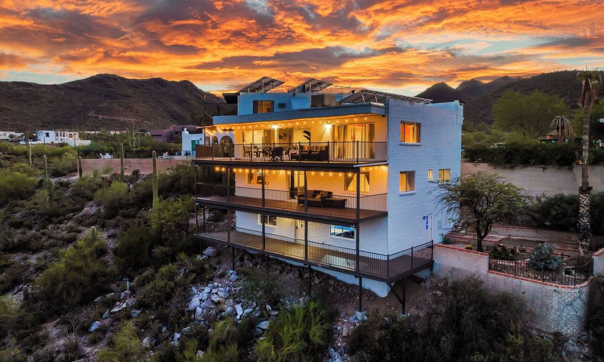 Mountain Gardens Estates Apartment | Horizon Haven Hot Tub Views Game Room Speakeasy