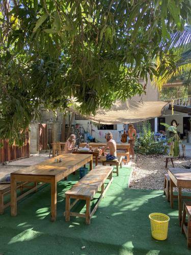 San Pedro Pochutla House | Hostal Zipolite Jardin , AC , Wifi - Kitchen - 3 minutes Walking Beach