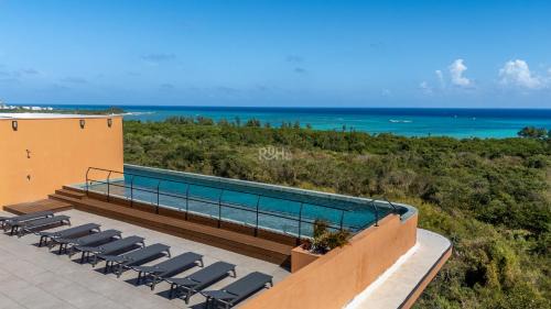 Luis Donaldo Colosio Apartment | Hotel Ixuh Ocean Front Quinta Avenida Playa del Carmen